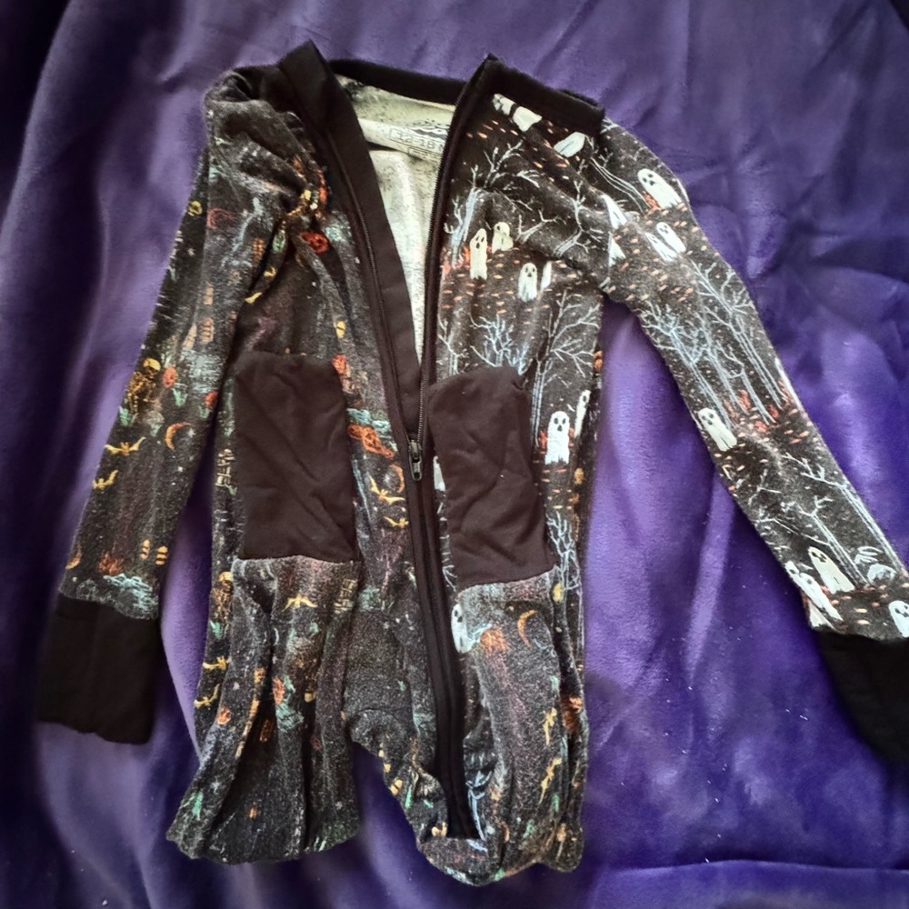 Onyx and Lore Bamboo GUC Convertible Halloween 12-18 Months